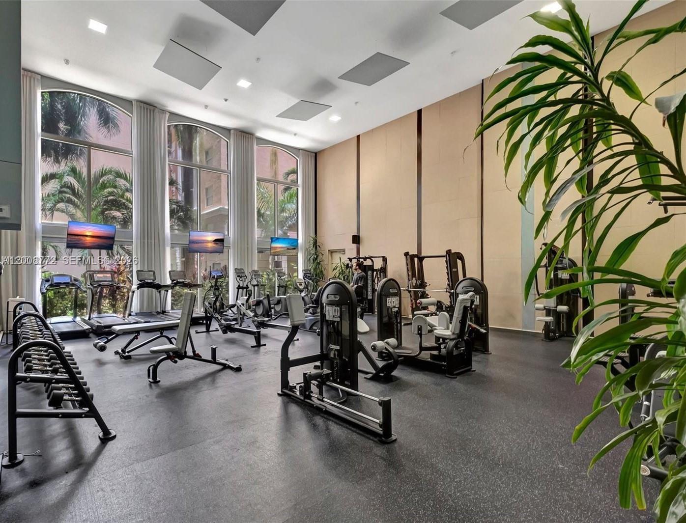 PORTO BELLAGIO CONDO - Residential