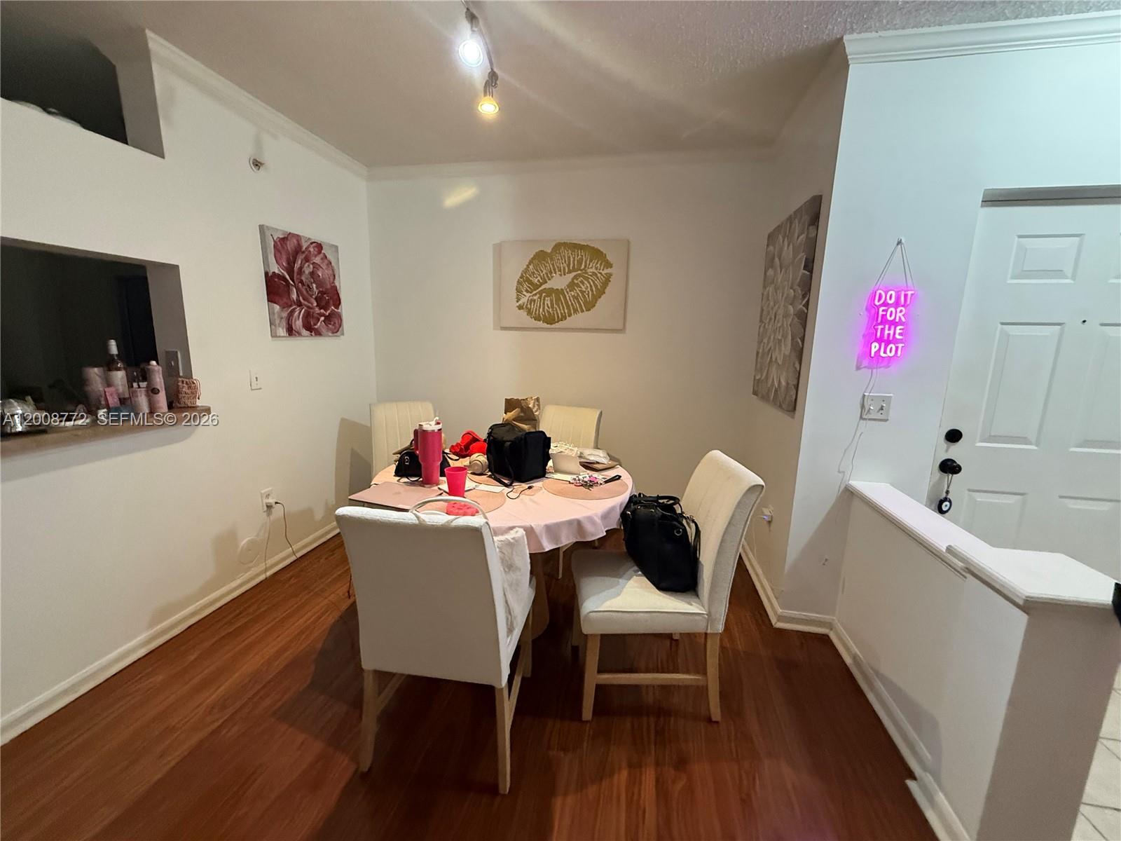 PORTO BELLAGIO CONDO - Residential