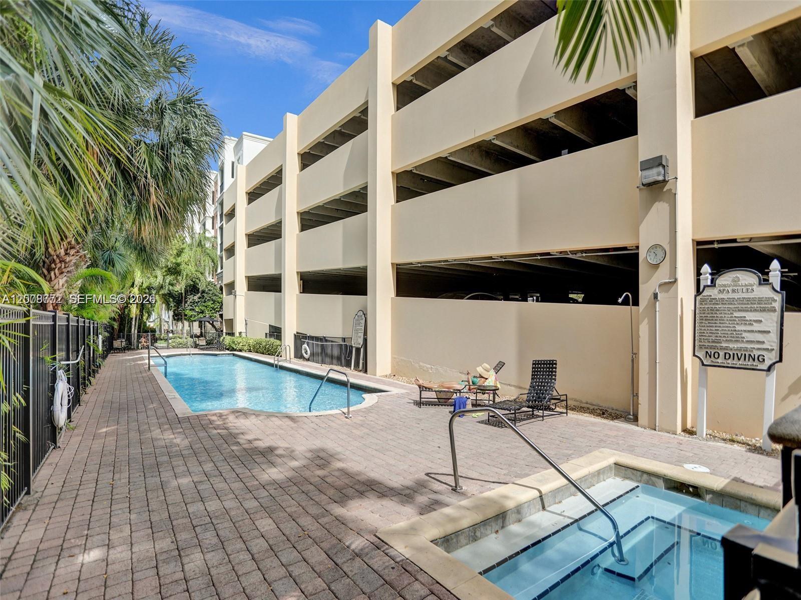 PORTO BELLAGIO CONDO - Residential