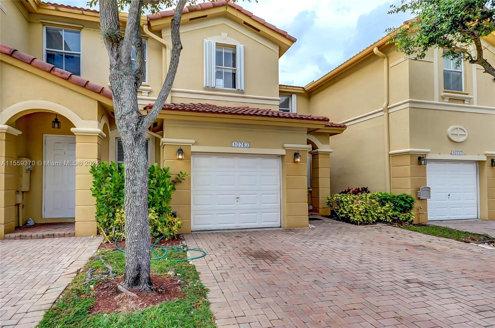Photo 1 of 10743 Nw 78th Ter Ter, Doral, Florida, $615,000, Web #: 11559370