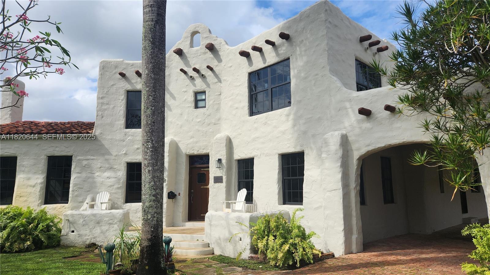 COUNTRY CLUB ESTATES SEC - Residential