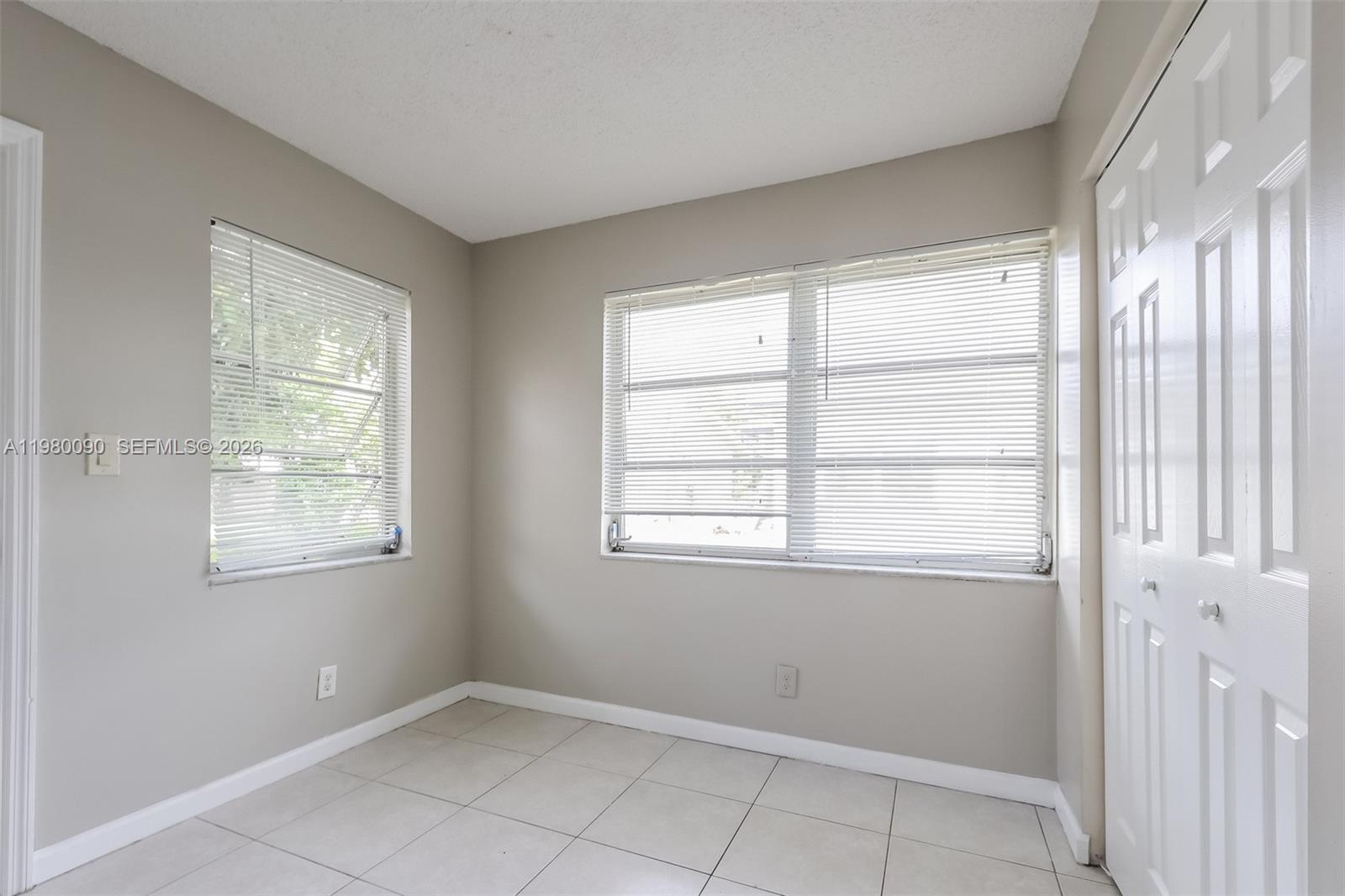 MAINLANDS OF TAMARAC LAKE - Residential Lease