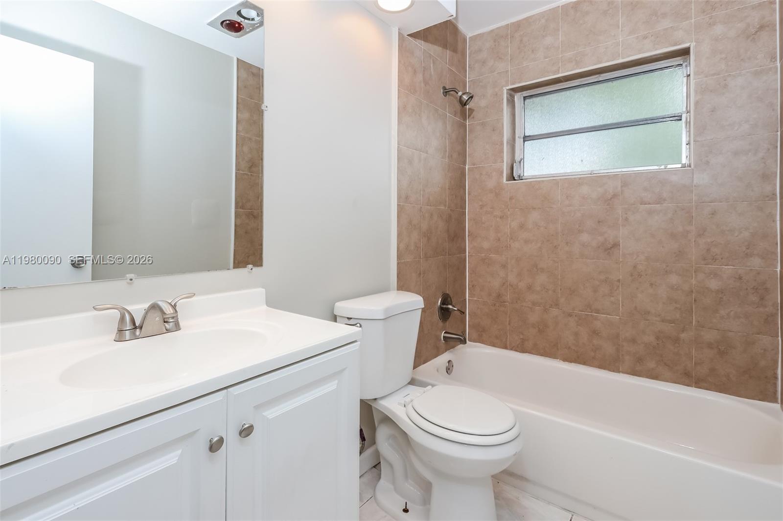 MAINLANDS OF TAMARAC LAKE - Residential Lease