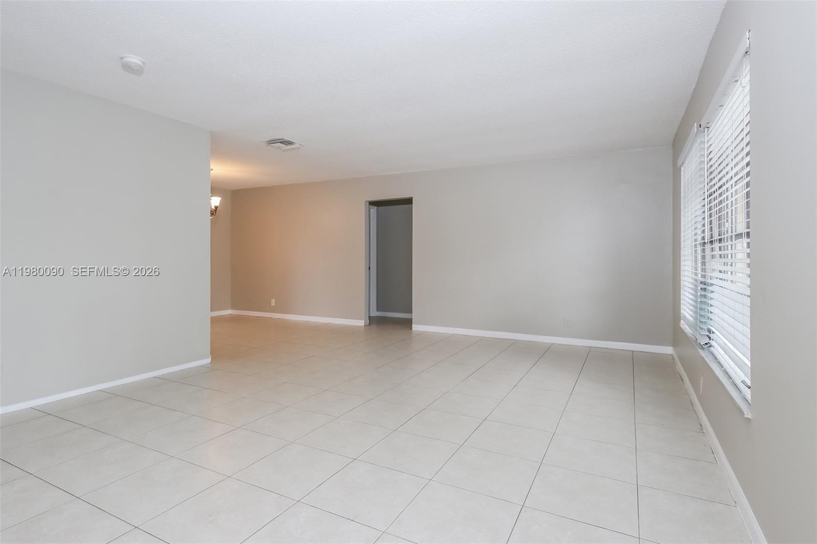 MAINLANDS OF TAMARAC LAKE - Residential Lease