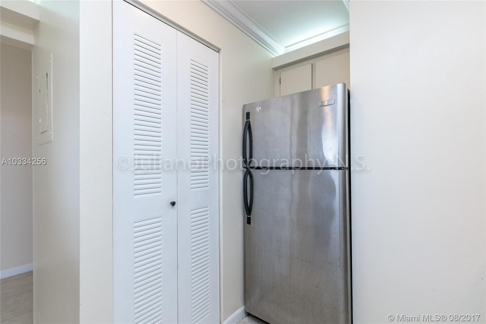 THE GRANDVIEW PALACE COND - Residential Lease