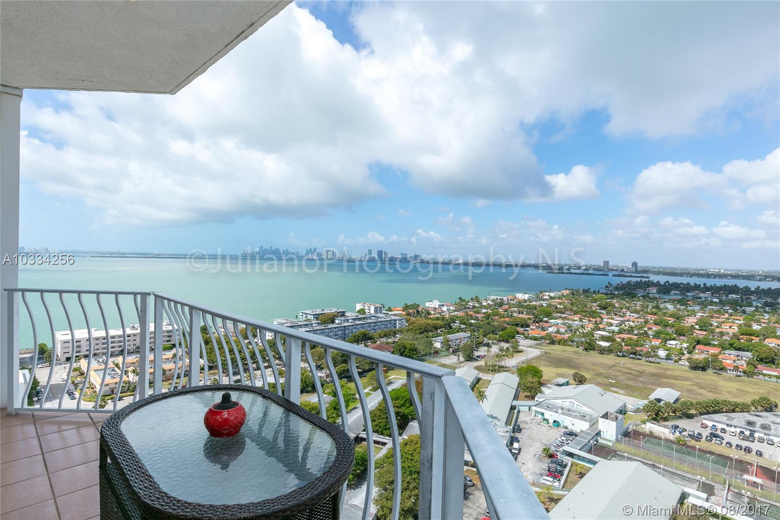 THE GRANDVIEW PALACE COND - Residential Lease