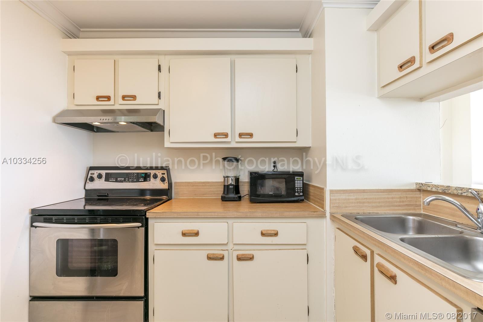 THE GRANDVIEW PALACE COND - Residential Lease