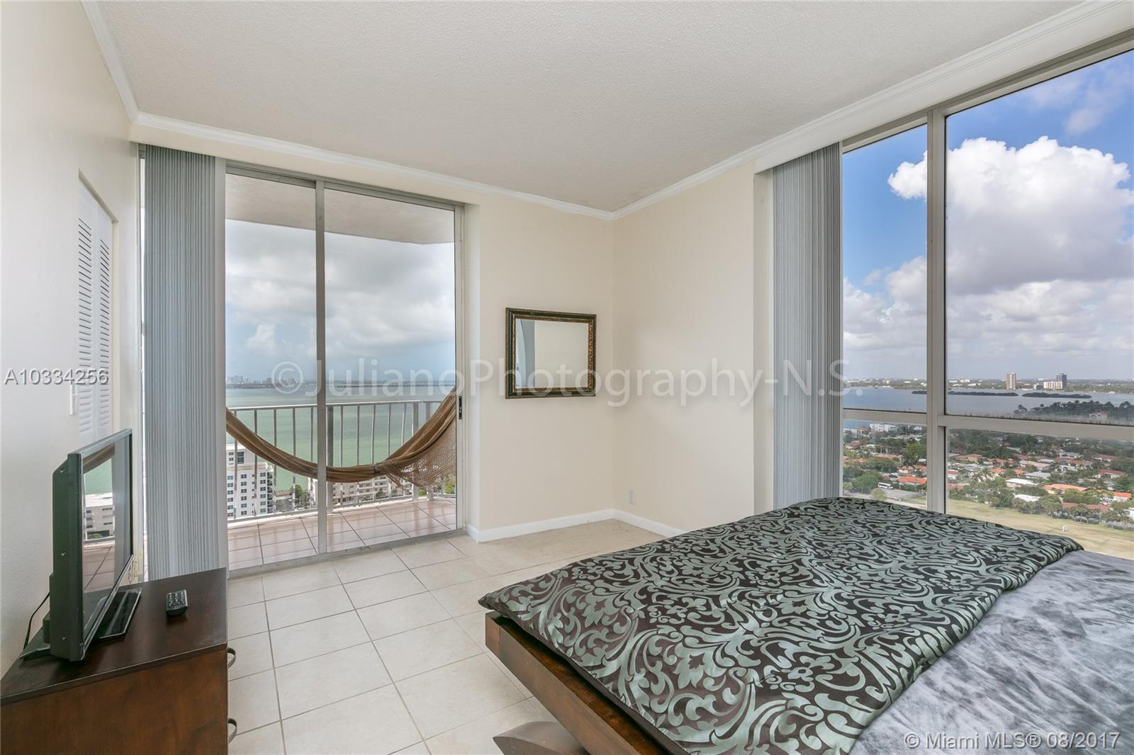 THE GRANDVIEW PALACE COND - Residential Lease