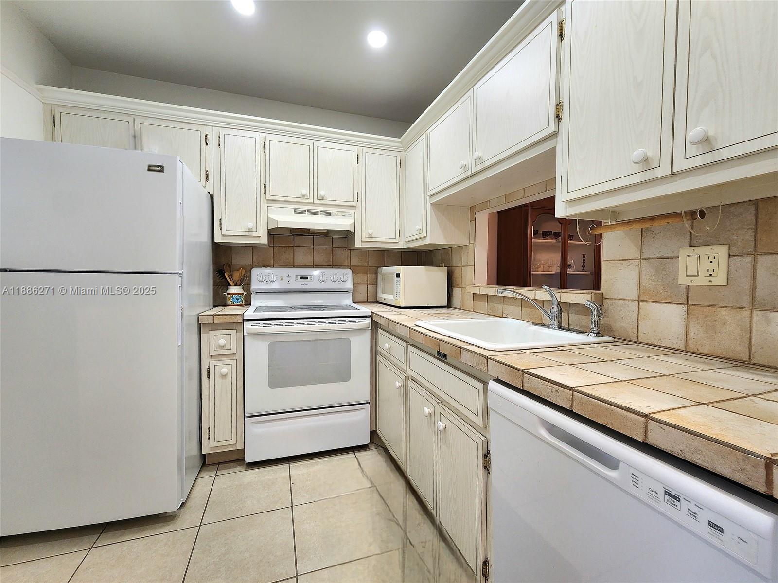 HEATHER HALL CONDO - Residential