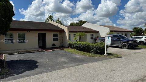 Photo of 14052 SW 52nd Ter, Miami, FL 33175 (MLS # A12007983)