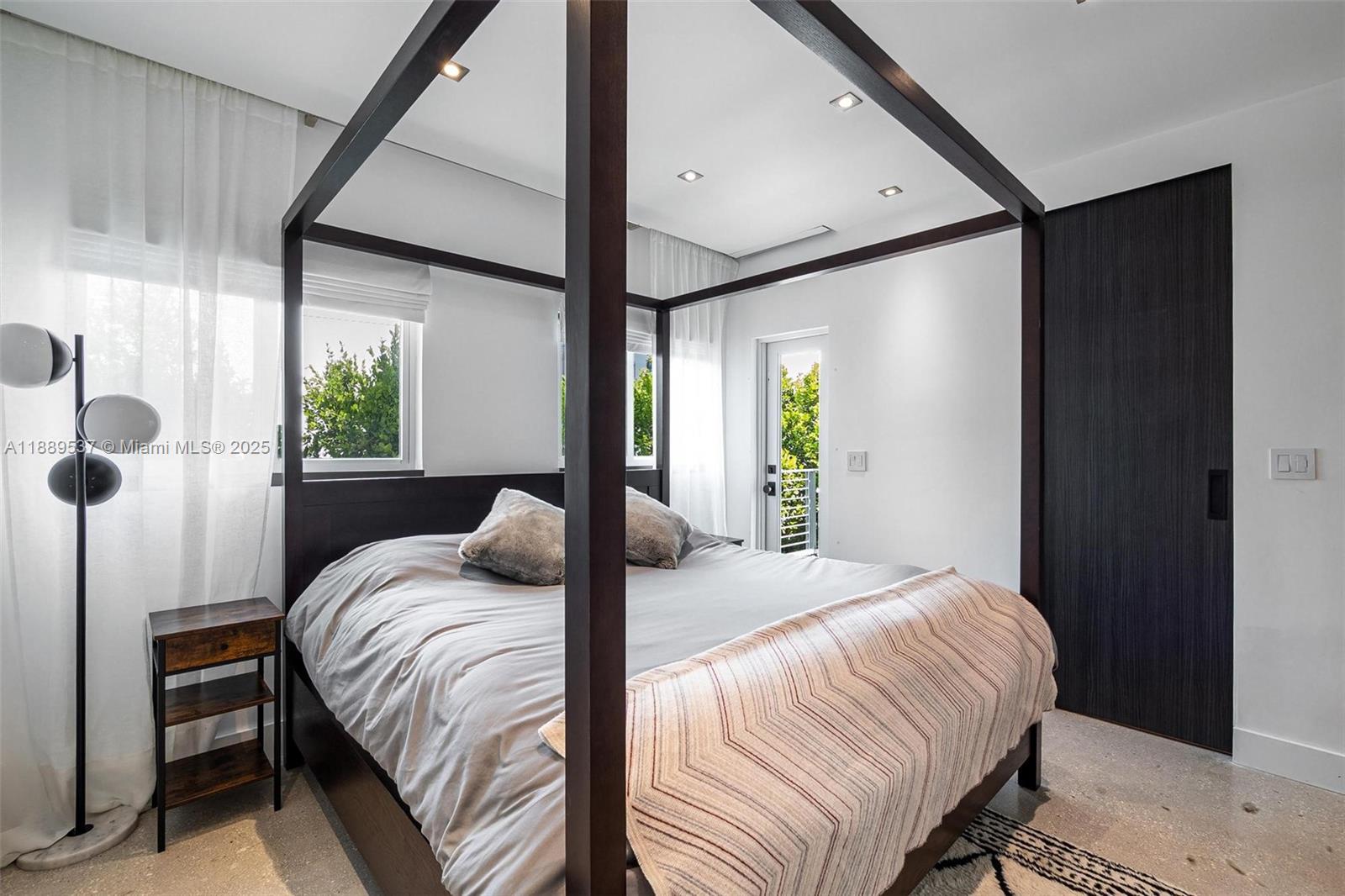 LENOX VILLAS CONDO - Residential