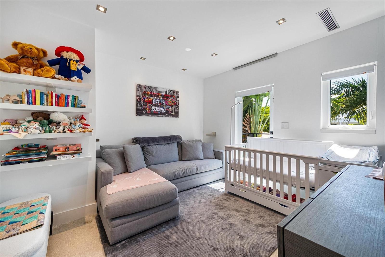 LENOX VILLAS CONDO - Residential