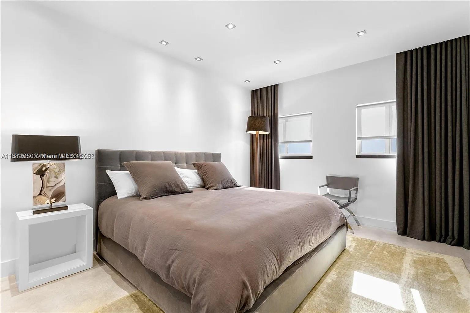 LENOX VILLAS CONDO - Residential