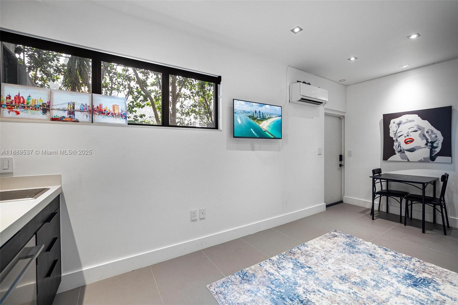 LENOX VILLAS CONDO - Residential