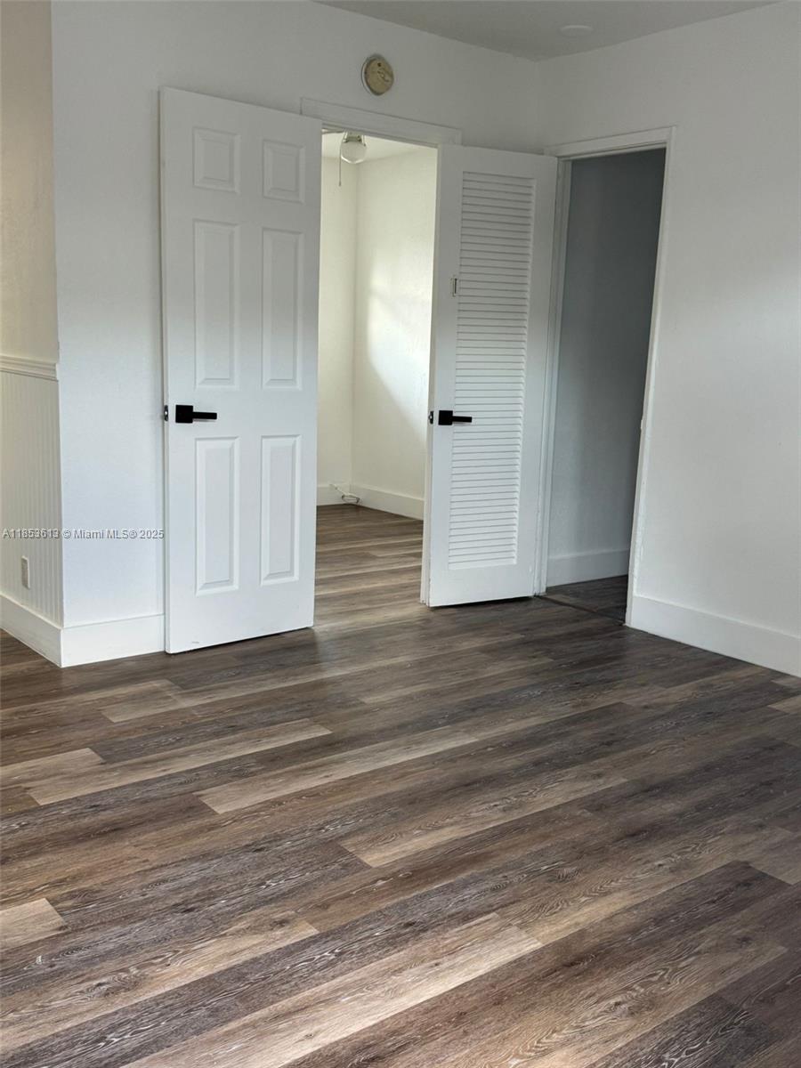 Remodeled 2 bedroom 1 bath apartment with private backyard!
First and deposit to move in with approved credit