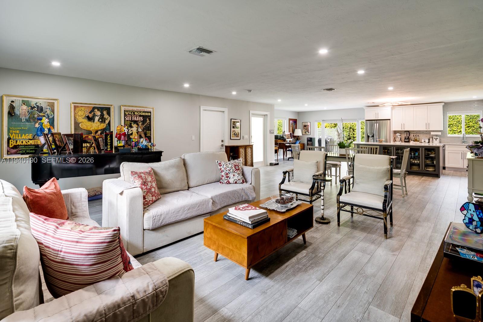 CORAL GABLES RIVIERA SEC - Residential