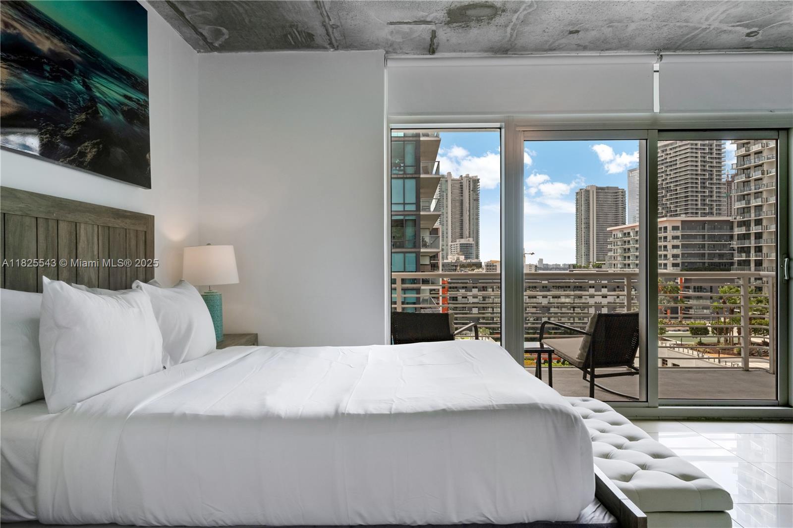 MIDBLOCK MIAMI CONDO - Residential Lease