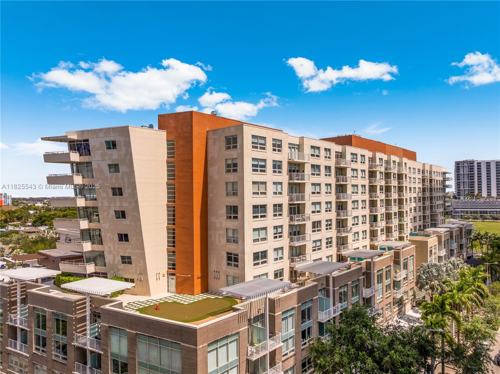 MIDBLOCK MIAMI CONDO - Residential Lease