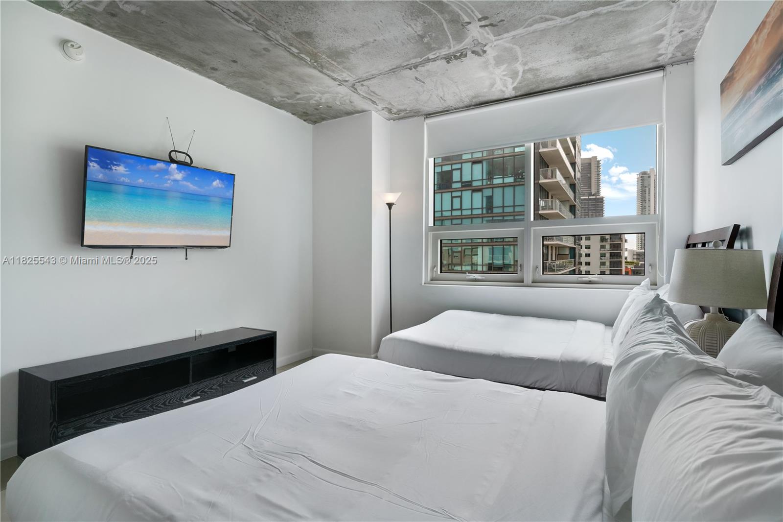 MIDBLOCK MIAMI CONDO - Residential Lease