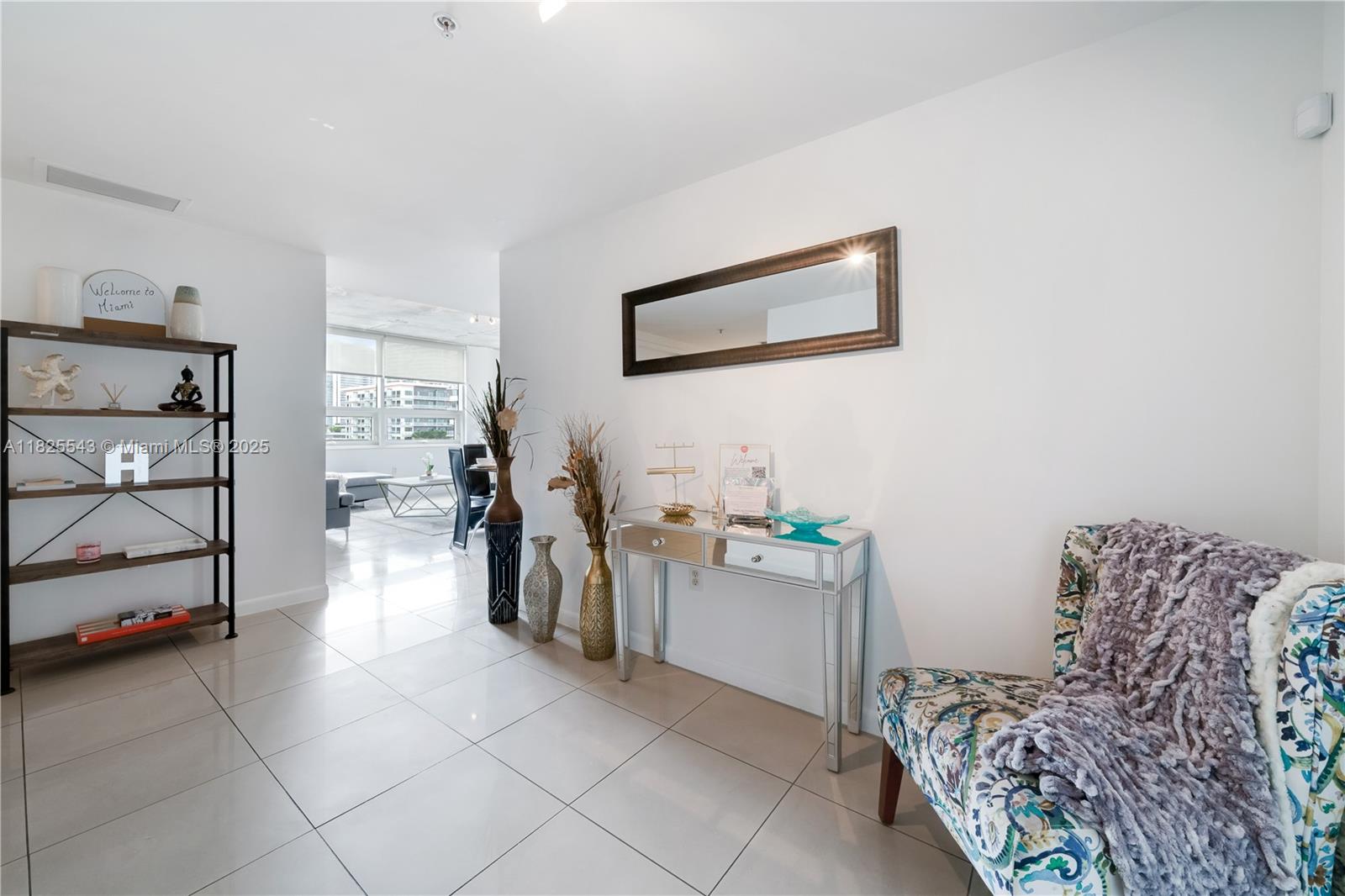 MIDBLOCK MIAMI CONDO - Residential Lease