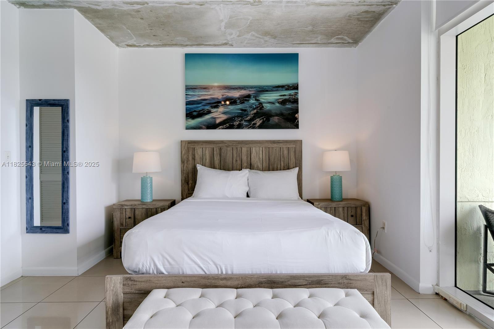 MIDBLOCK MIAMI CONDO - Residential Lease