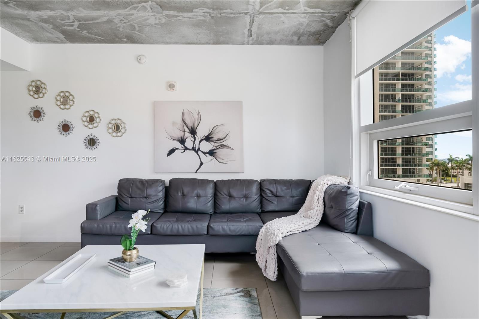 3250 NE 1st Ave 1016