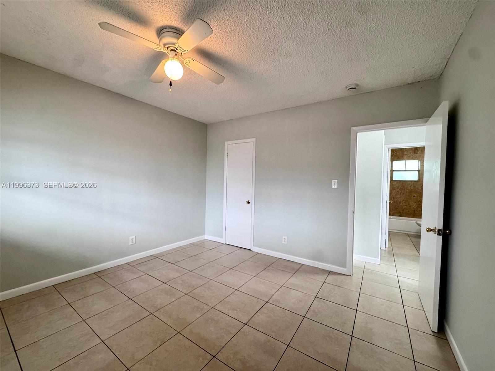 COLLEGE TRACT - Residential Lease