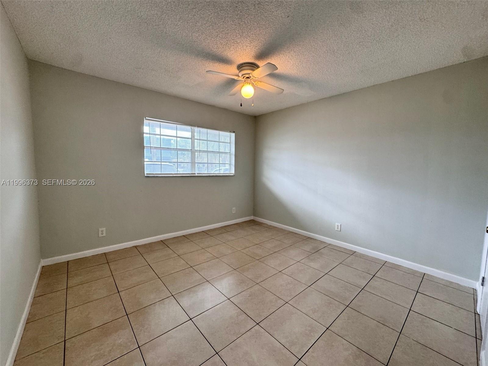 COLLEGE TRACT - Residential Lease