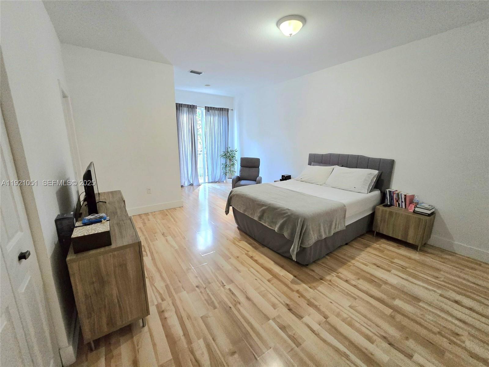 RESERVE AT DORAL WEST - Residential Lease