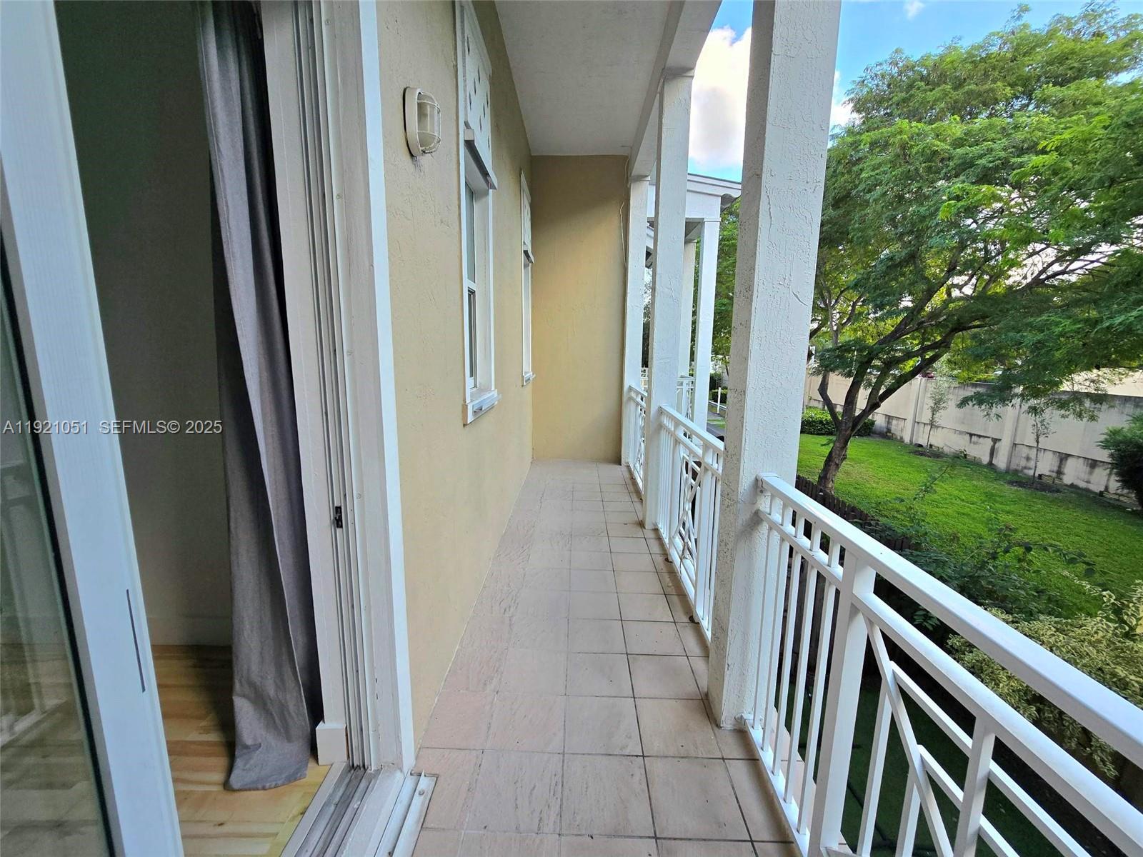 RESERVE AT DORAL WEST - Residential Lease