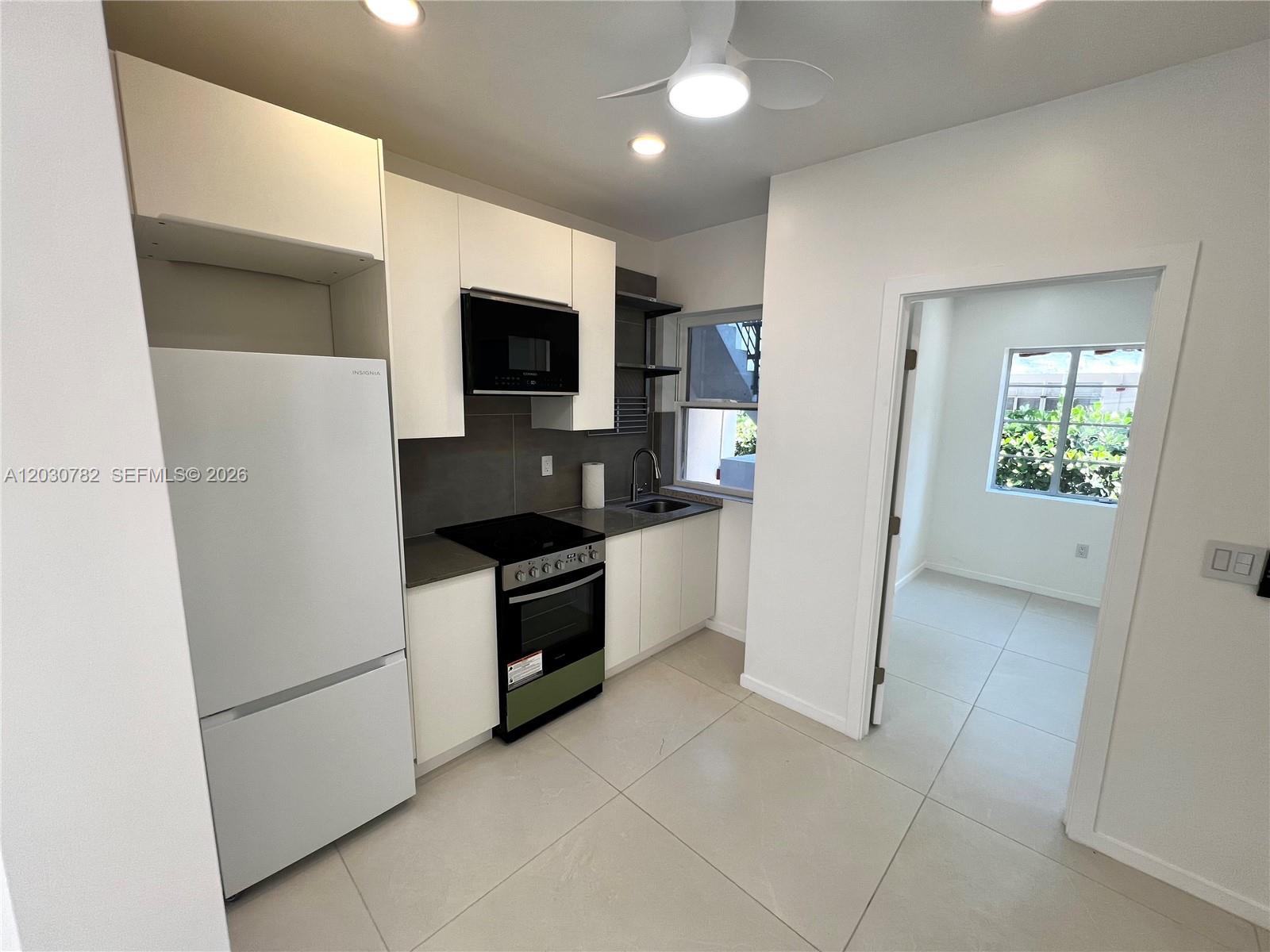 603 7th St 09 - Image 1