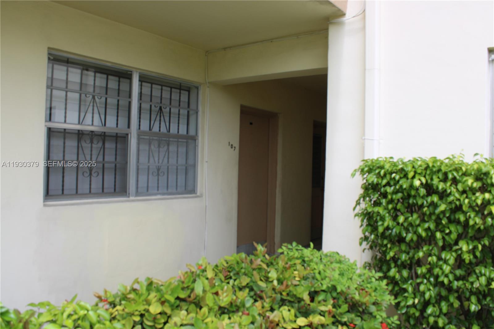 View photos, virtual tours, details... 1395 NE 167th St 107