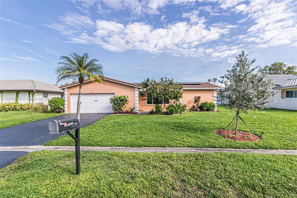 Photo of 11021 NW 44th St, Coral Springs, FL 33065 (MLS # A11468056)