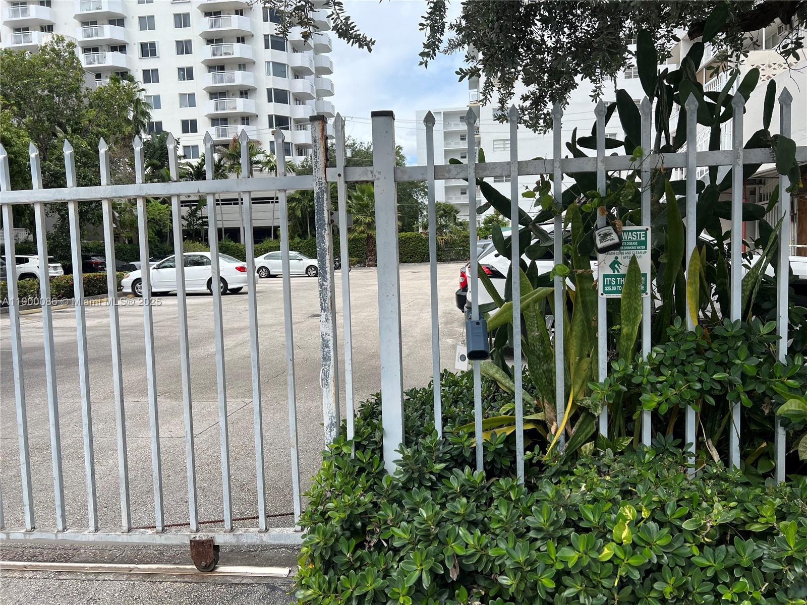 LINCOLN TOWERS CONDO - Residential Lease