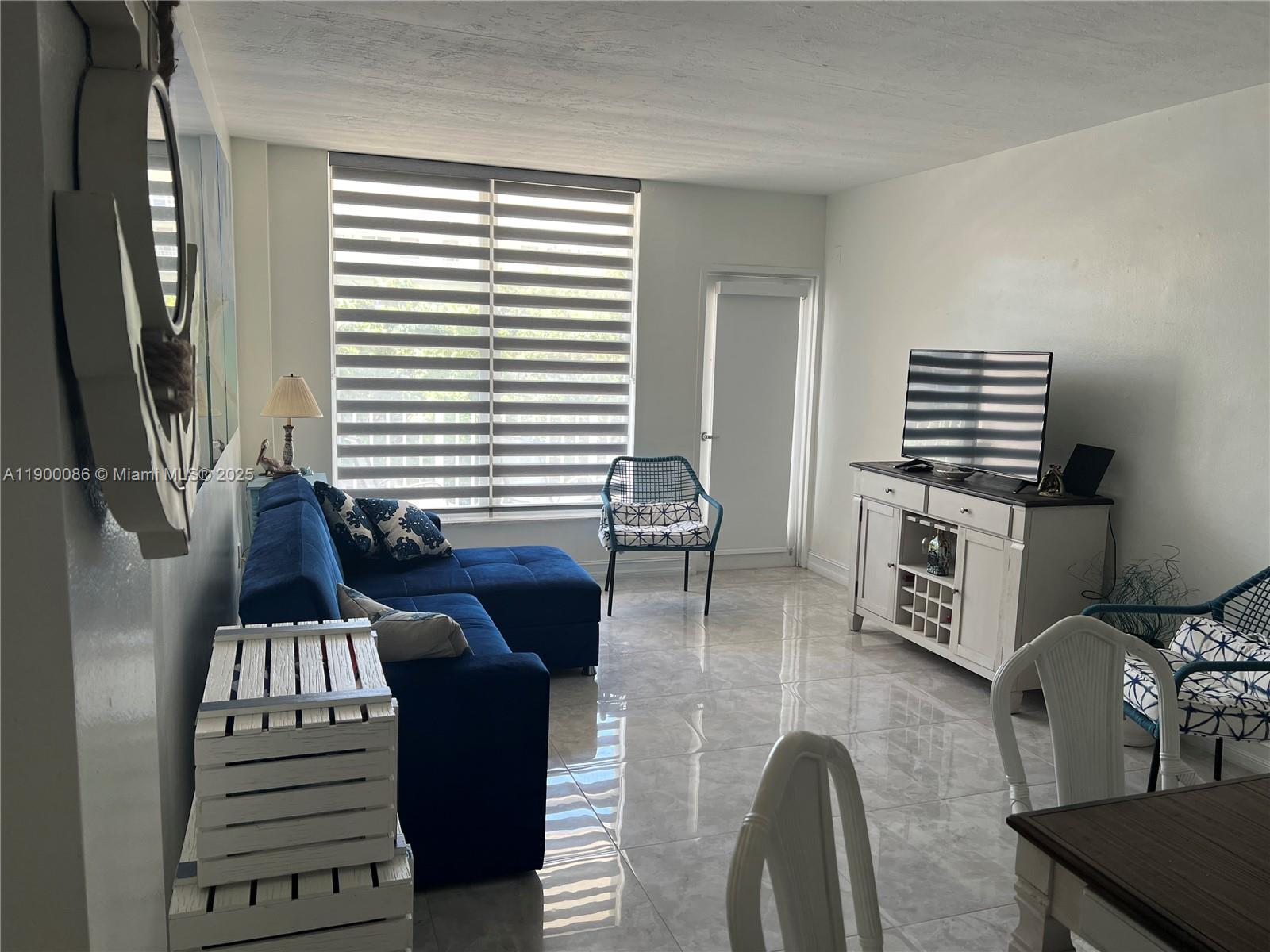 LINCOLN TOWERS CONDO - Residential Lease