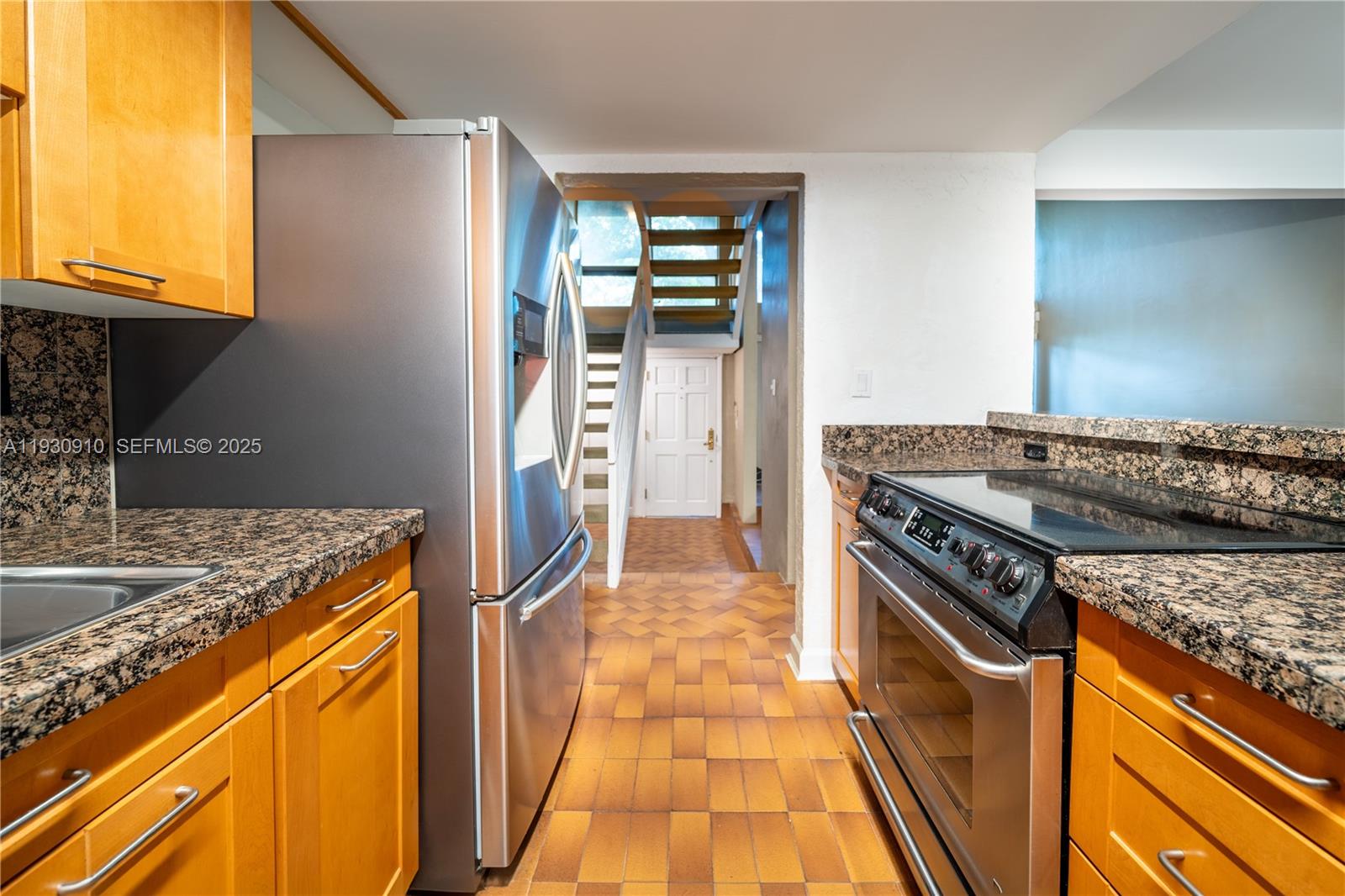 RIVERWOOD SEC 3 - Residential Lease