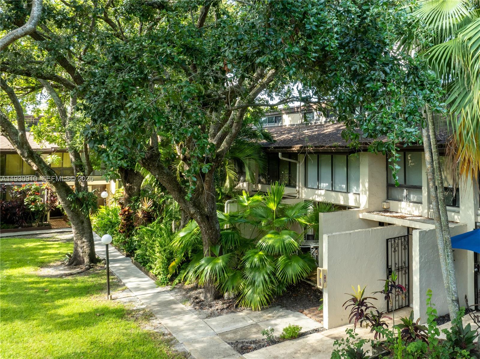 RIVERWOOD SEC 3 - Residential Lease