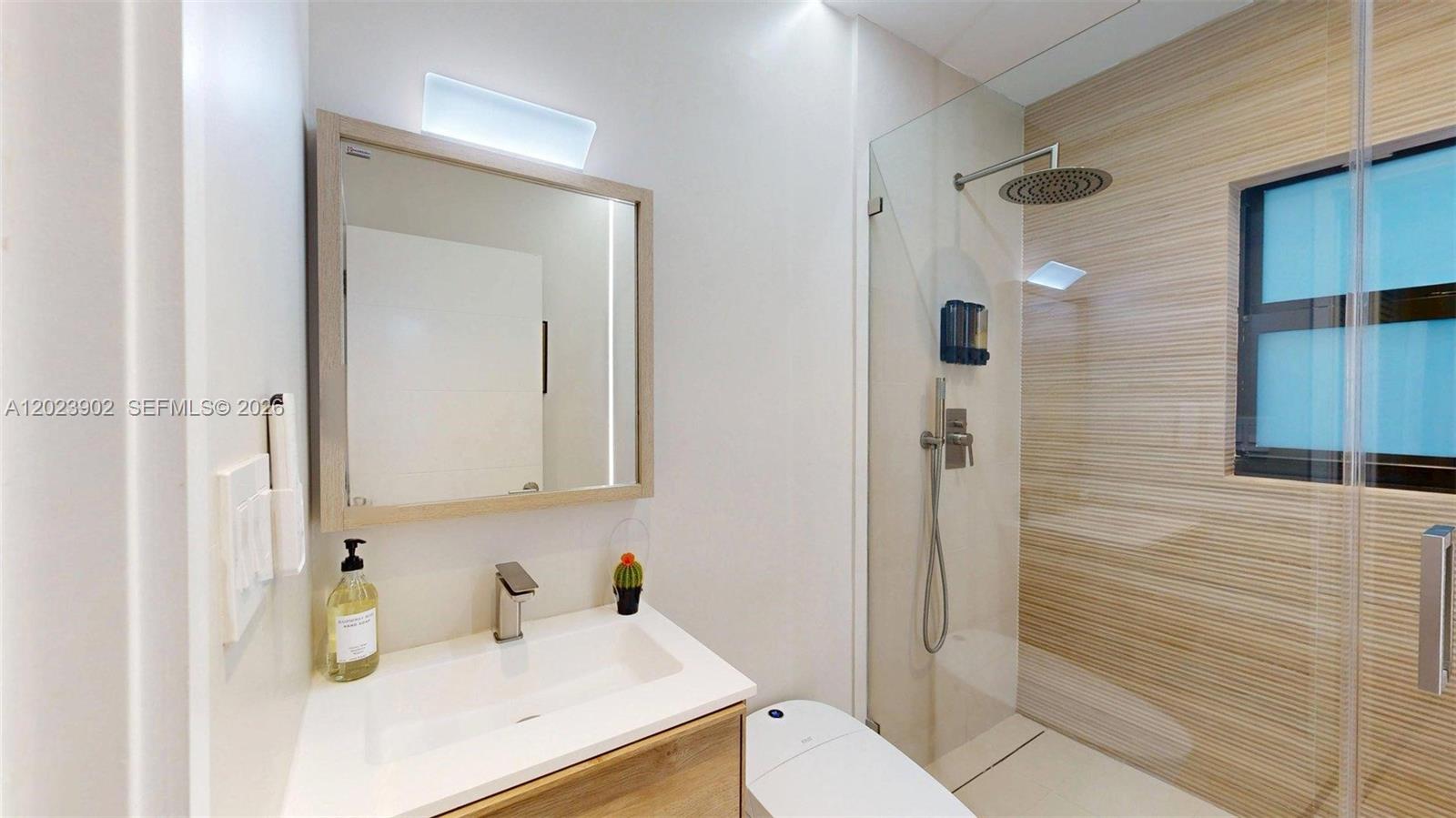 EAST SHENANDOAH - Residential Lease