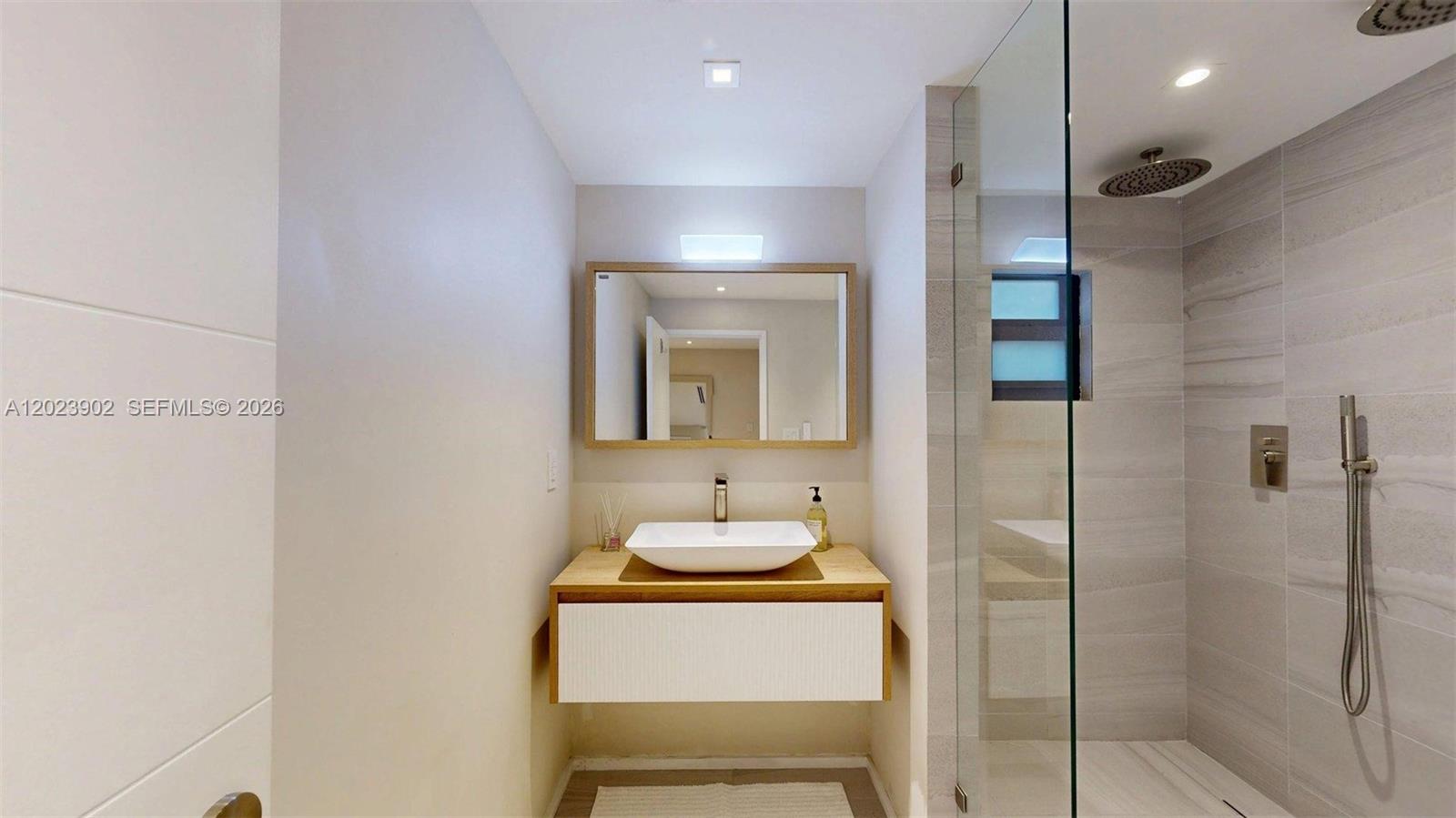 EAST SHENANDOAH - Residential Lease