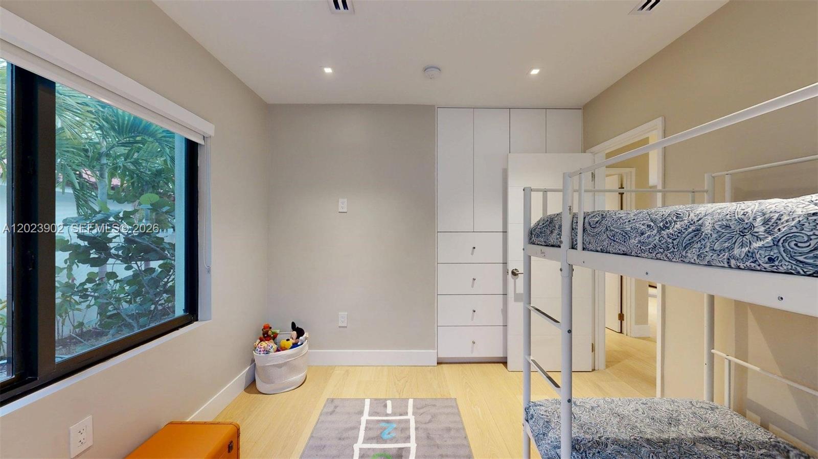 EAST SHENANDOAH - Residential Lease