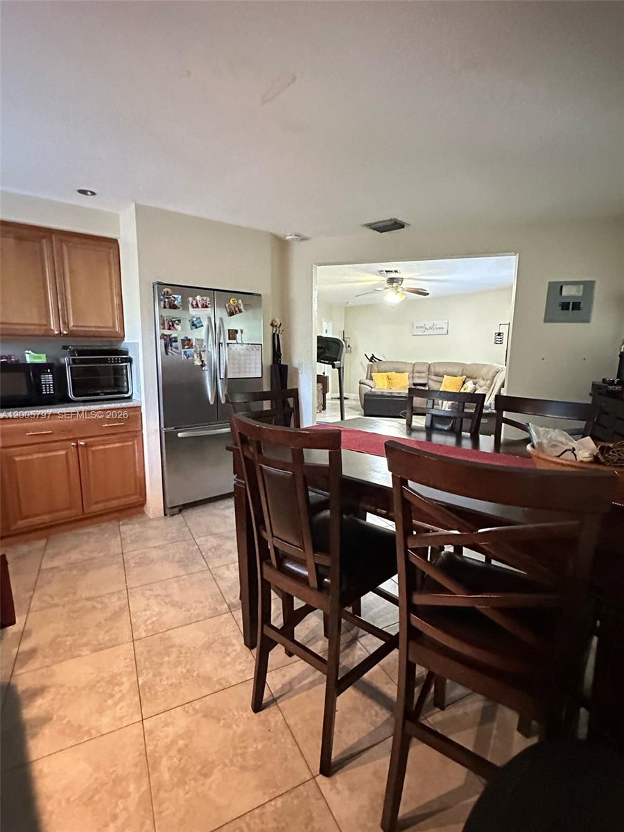 RIVER RIDGE - Residential Lease