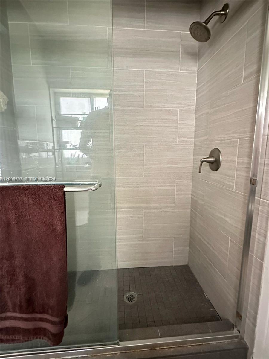 RIVER RIDGE - Residential Lease