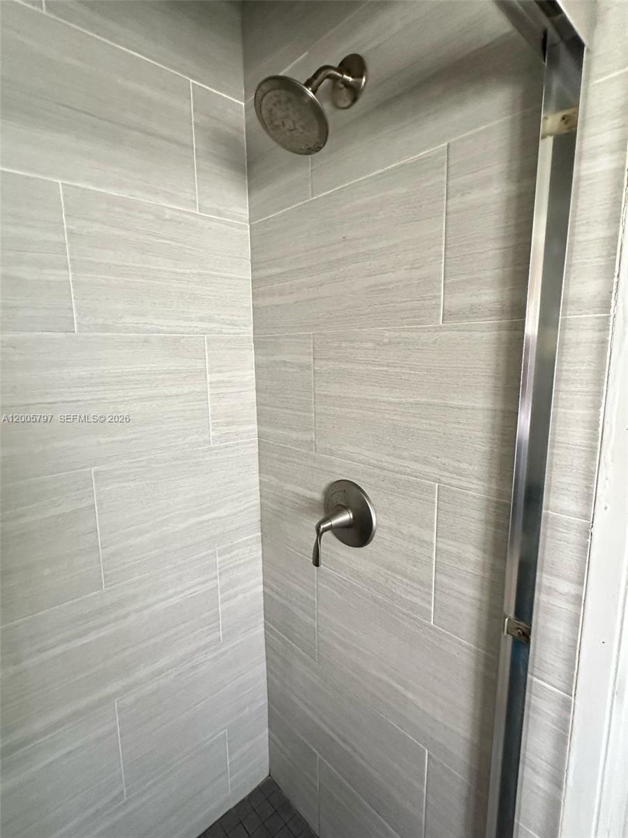 RIVER RIDGE - Residential Lease