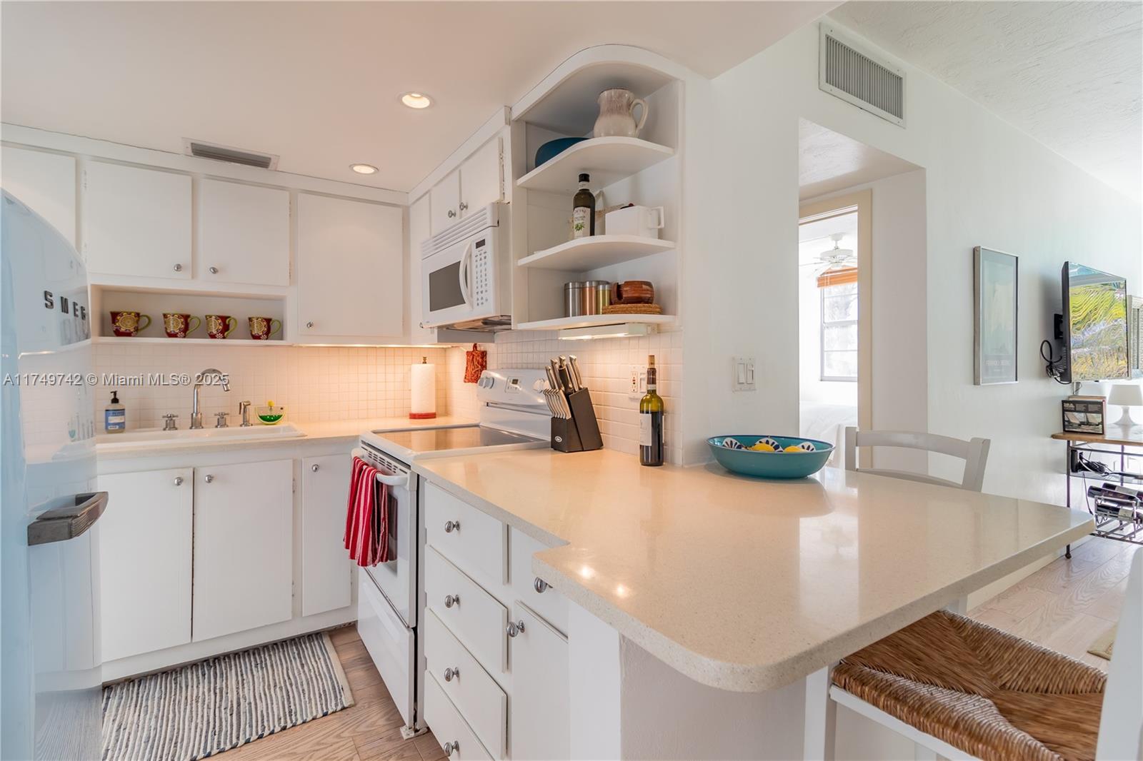 OCEAN PARK CONDOMINIUM IN - Residential Lease