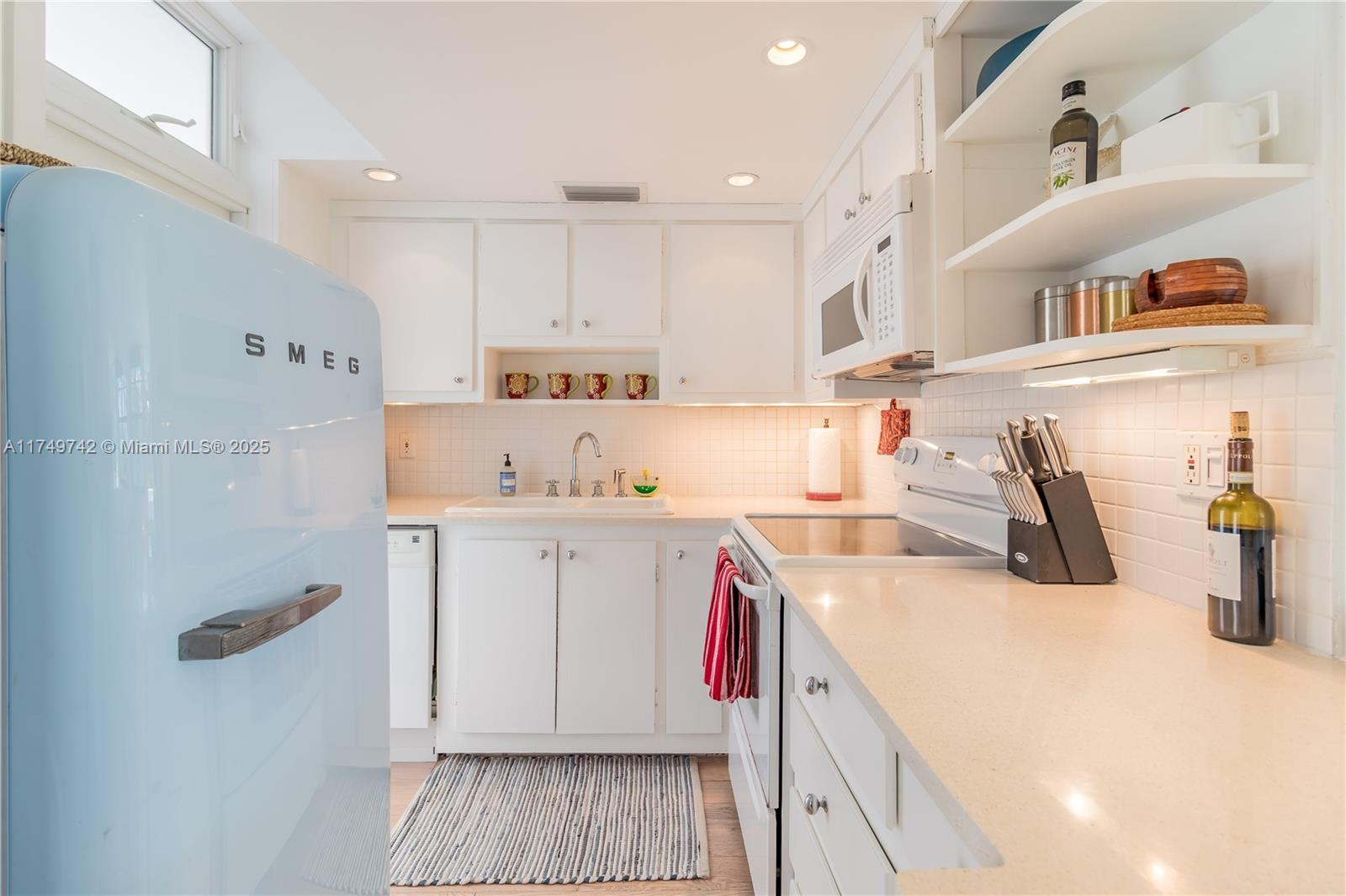 OCEAN PARK CONDOMINIUM IN - Residential Lease