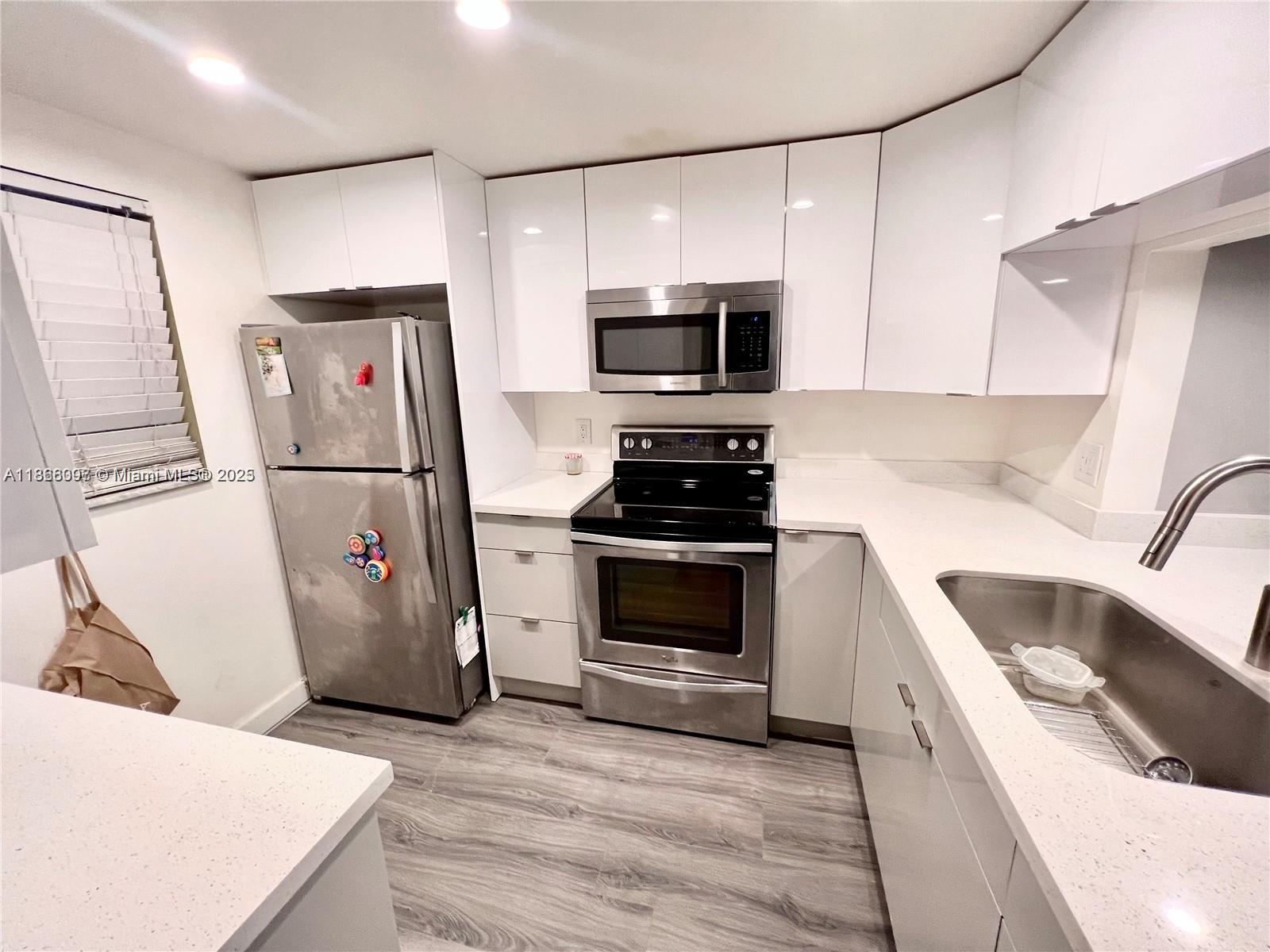 Great Investor opportunity in high-demand rental area. Excellent tenants. Spacious 2/2 in a gated community near shopping mal, restaurants, public transportation, parks and major highways. Building has washers and dryers on each floor.