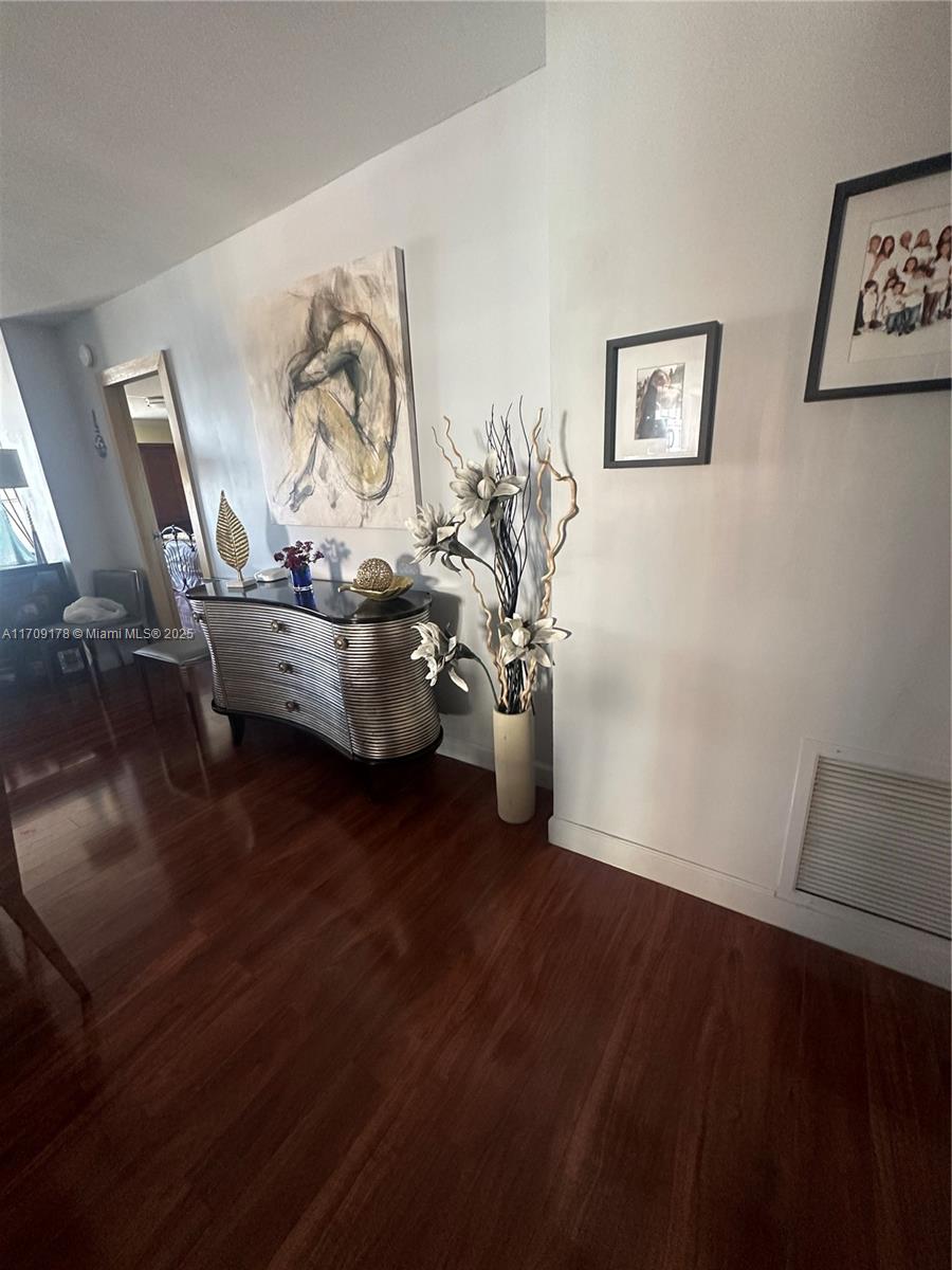 ALLINGTON TOWERS NORTH CO - Residential