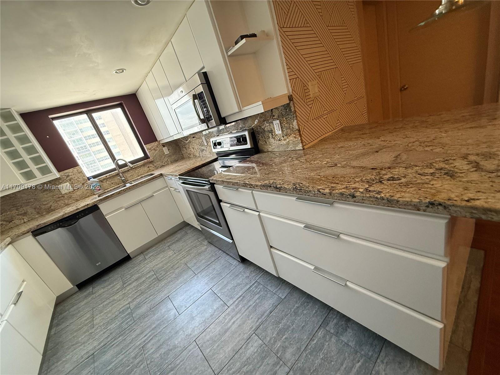 ALLINGTON TOWERS NORTH CO - Residential
