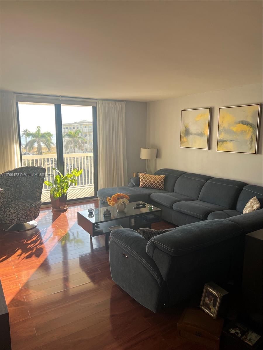 ALLINGTON TOWERS NORTH CO - Residential
