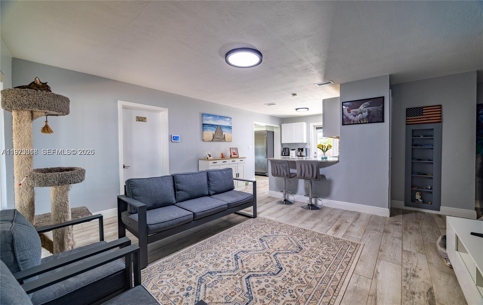 CRESTHAVEN NO 5 - Residential